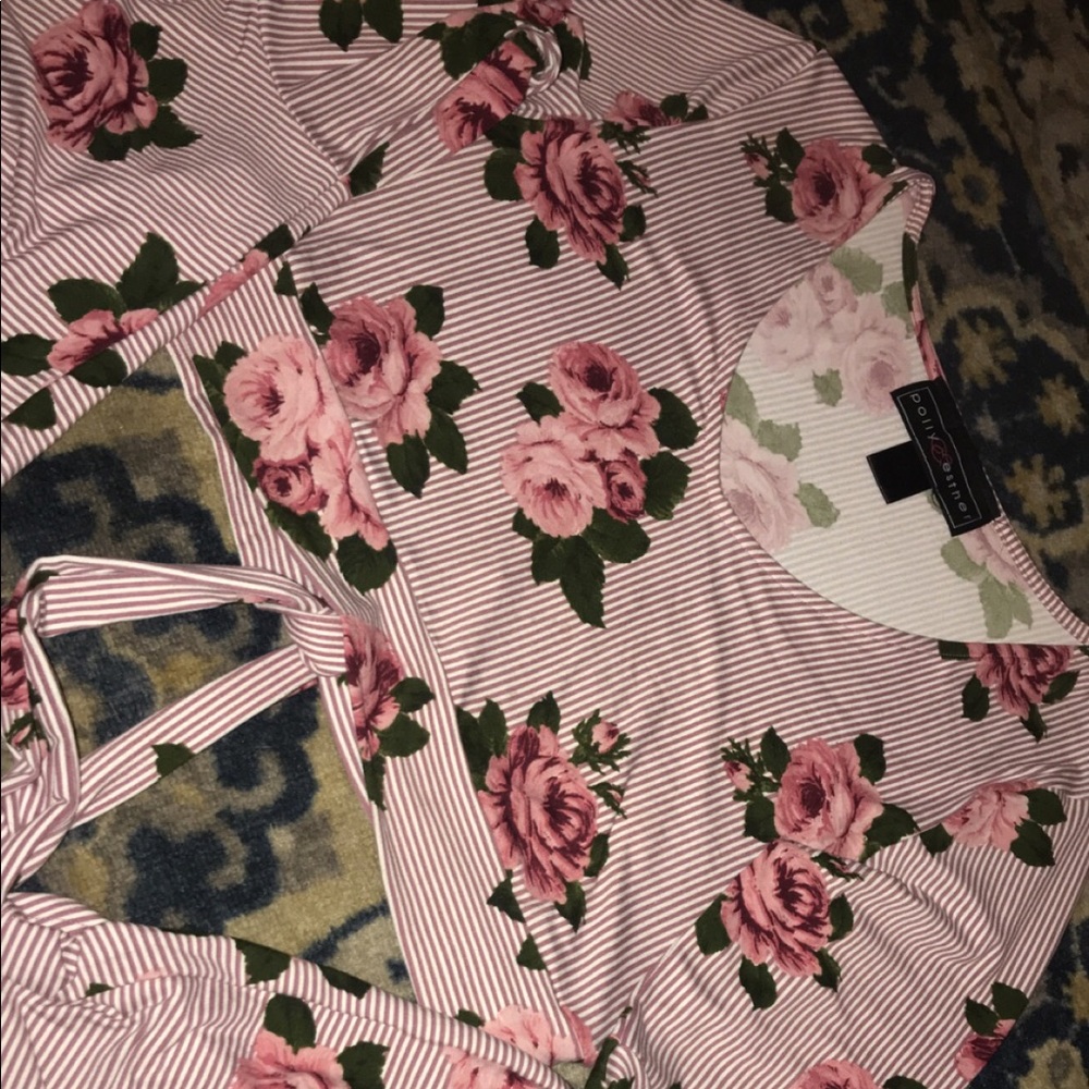 Polly & Esther Bell Sleeve Crop Top